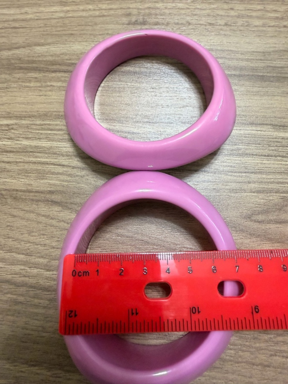 Sassy Jones Pink Resin Bangle Bracelets - Picture 3 of 4